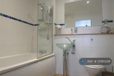 Bedroom 1 Ensuite With Jacuzzi Bath