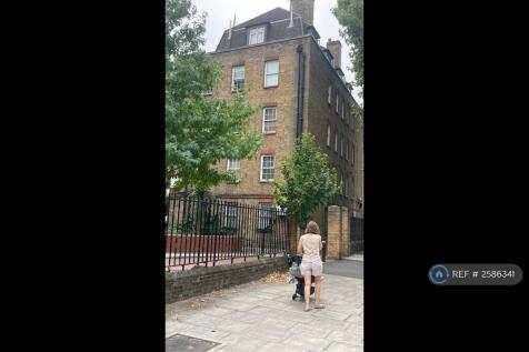 Leafy, Spacious Setting