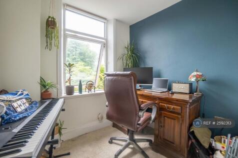 Bedroom 3 / Office