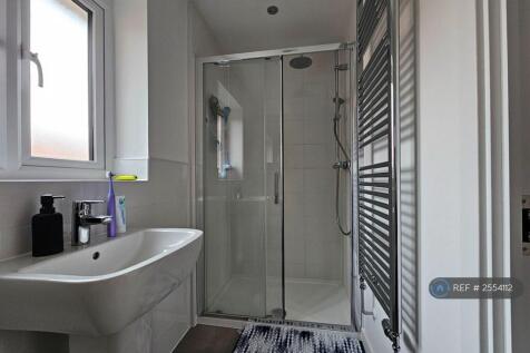 Bedroom 1 Ensuite
