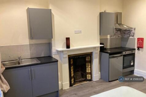 Studio 6 - Available 1st November £800