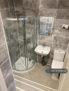 Studio 6 - Available 1st November £800