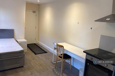 Studio 7 - Available On 19th October £750