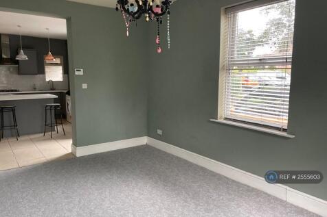 Lounge Through To Kitchen/Diner