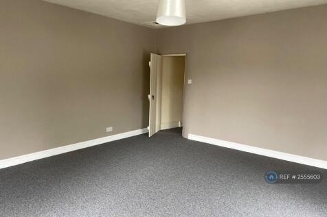 Master Bedroom With Cottage Door