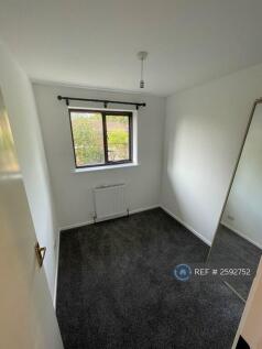 Rear Single Room/ Study