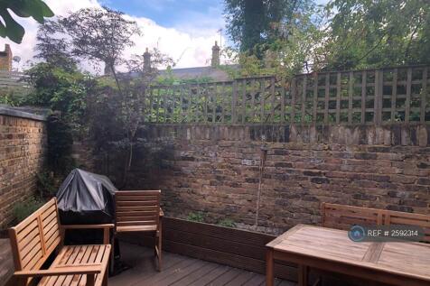 Decked Garden With Furniture