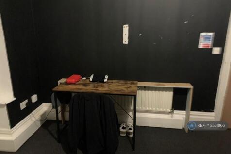 Room To Let - View 3