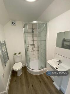 Room 1 En-Suite