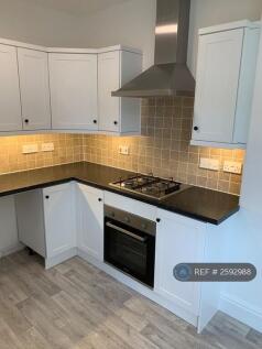 Kitchen - Hob/Oven/Extractor