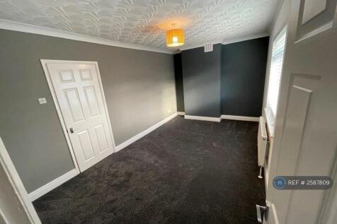 Master Double Bedroom Front