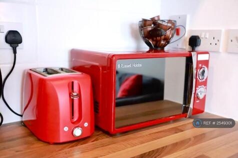 Kitchen - Microwave/ Kettle