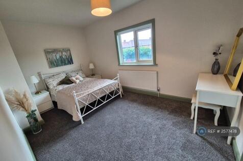 Master Bedroom At The Back