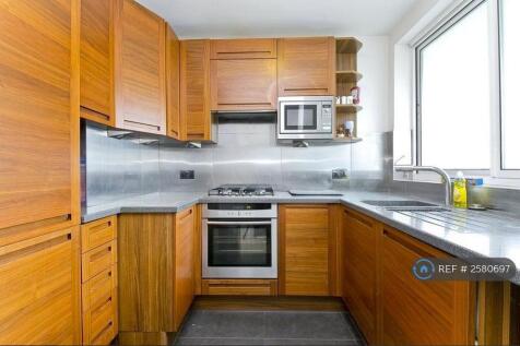 Fully Fitted Kitchen