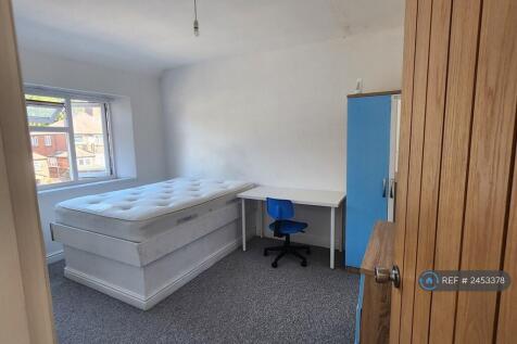 Back Bedroom Upstairs
