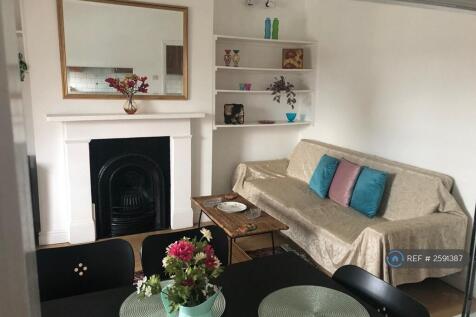 Sitting Room/Dinning Room