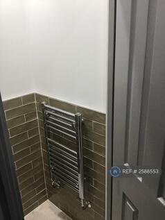 Downstairs Toilet 