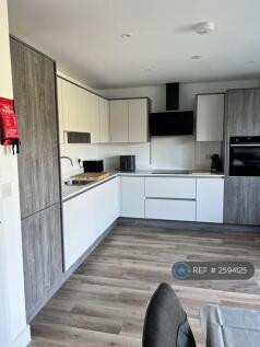 Fully Fitted Kitchen