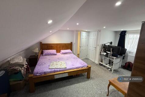 Loft Room 4