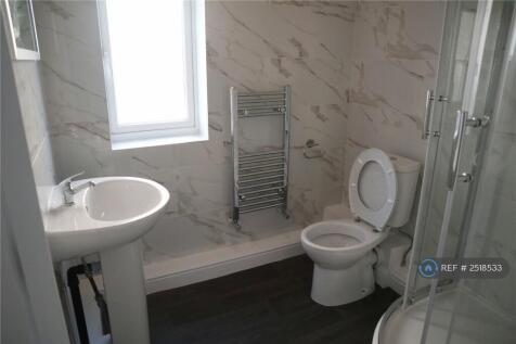 Master Bedroom En-Suite