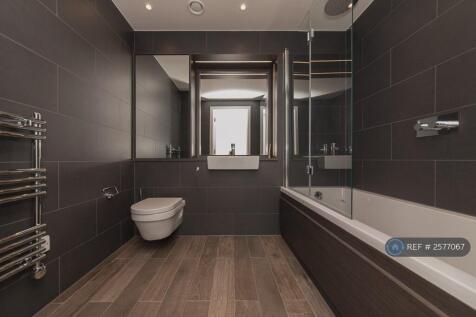 Main Bathroom 2