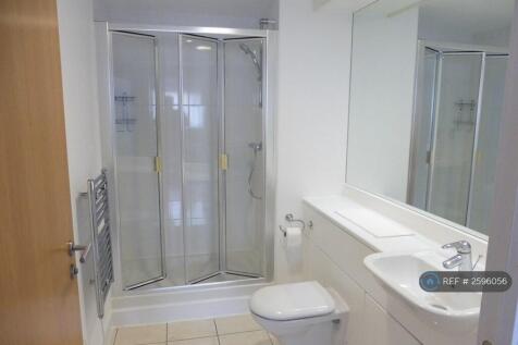 En-Suite, Shower