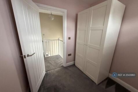 Box Bedroom 