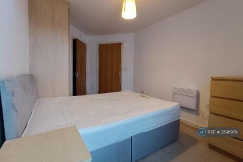 Bedroom 2b (Ensuite)