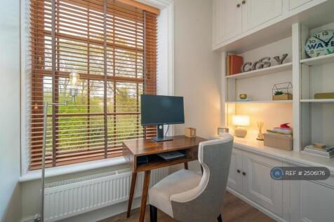 Study / Bedroom 2 