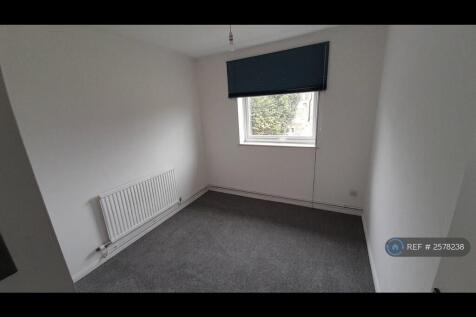 2nd Bedroom   9&#39;7 x 8&#39;4