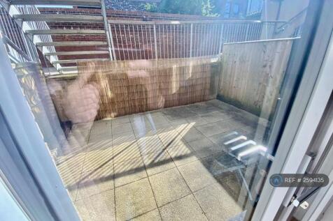 Front Outdoor Space