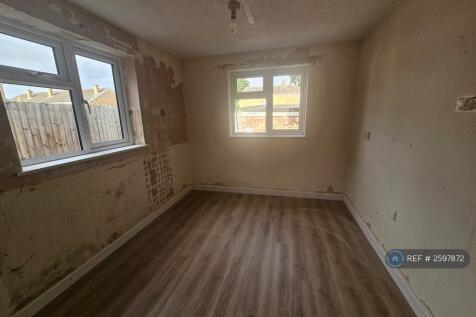 Office/Playroom/Bedroom