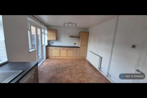 Kitchen / Dining