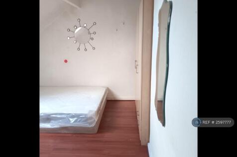 Bedroom 4 b