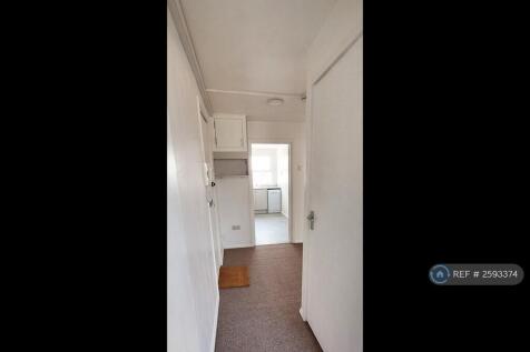 Hallway / Kitchen South Facing