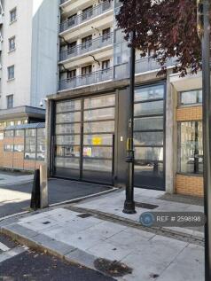 Secure Entrance With Entryphone