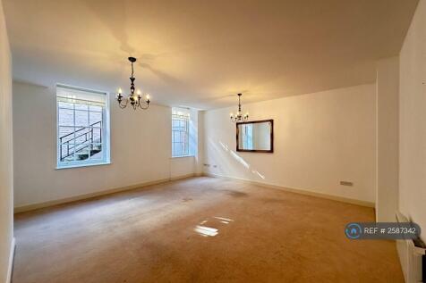 Lounge (Pre New Carpet)