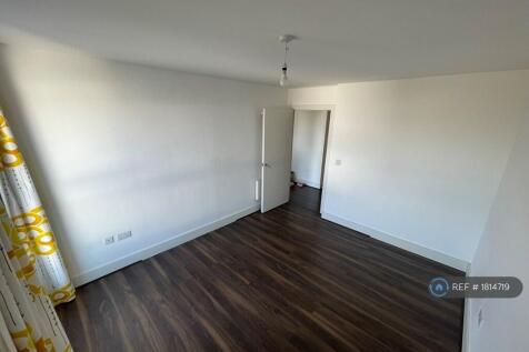 Bedroom 1- Master