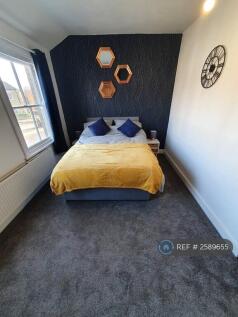 Bedroom 1 - Double