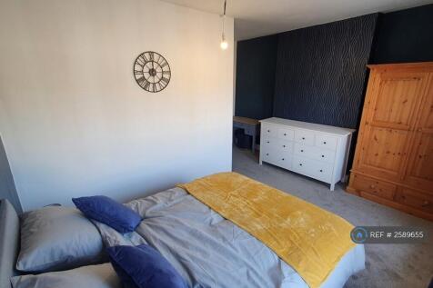 Bedroom 1 - Double
