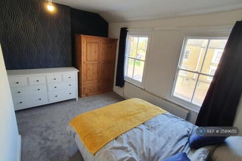 Bedroom 1 - Double