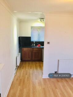 Lounge/Kitchen