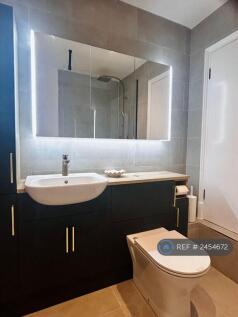 En-Suite Bathroom