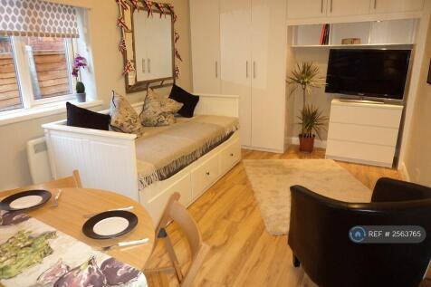 Lounge/Bedroom