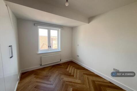 Master Bedroom (1)