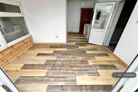 Conservatory/Dining Area