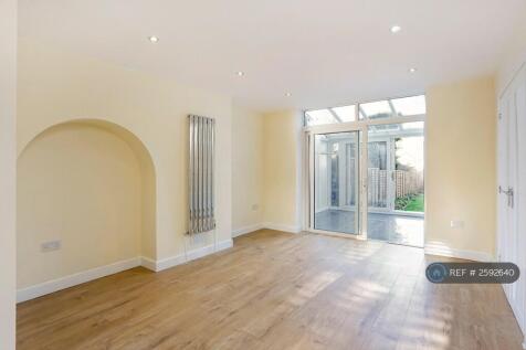 Lounge Showing Conservatory