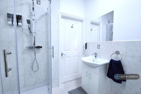 2nd Bathroom (Ensuit Room)