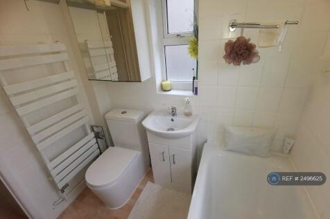 Recently Refurbished Ground Floor Property 