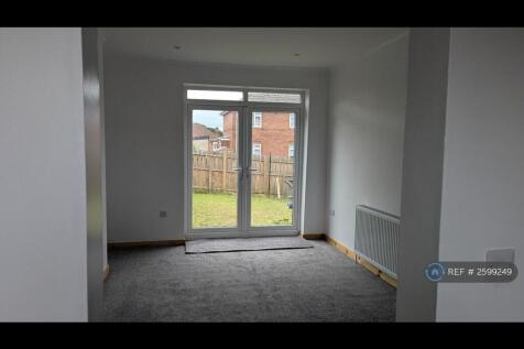 Lounge Towards Back Garden